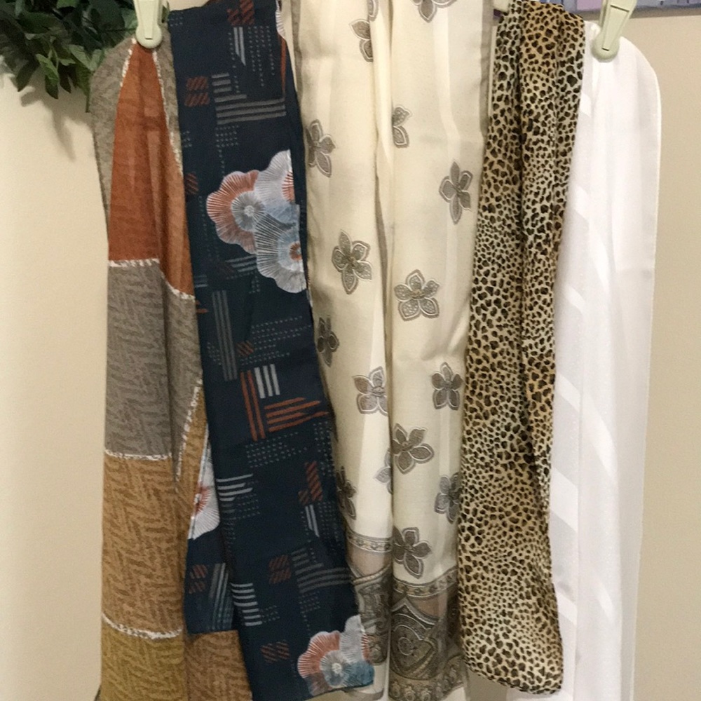 VINTAGE SCARVES SET OF 5
